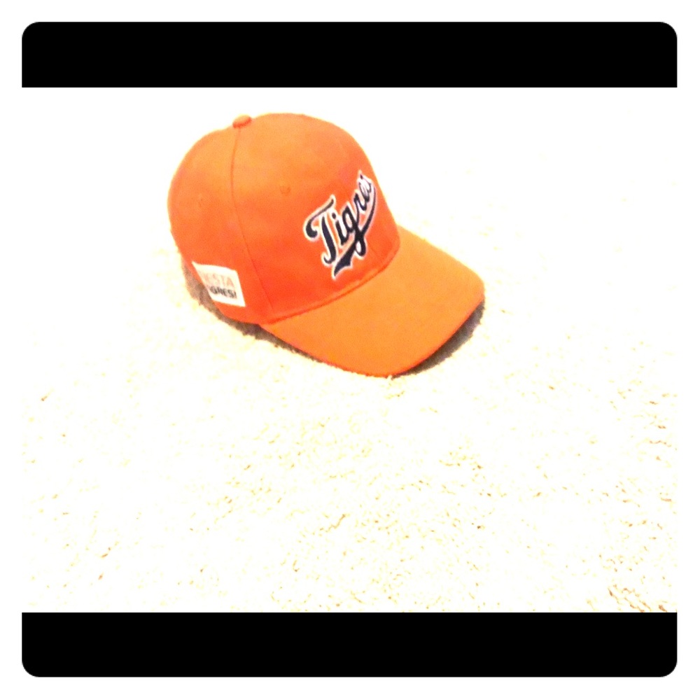 Detroit Tigers Cap (Hispanic Tigres Edition)